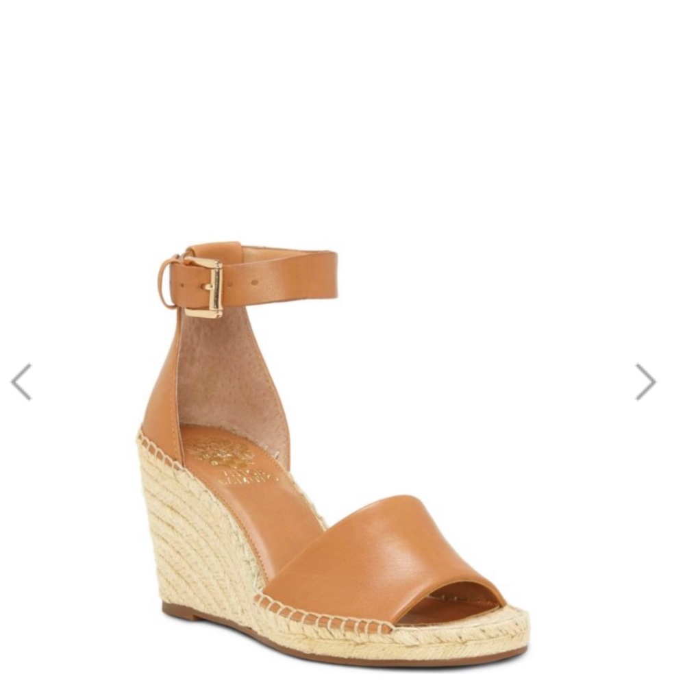 New in 📦 Vince camuto sandals 71/2